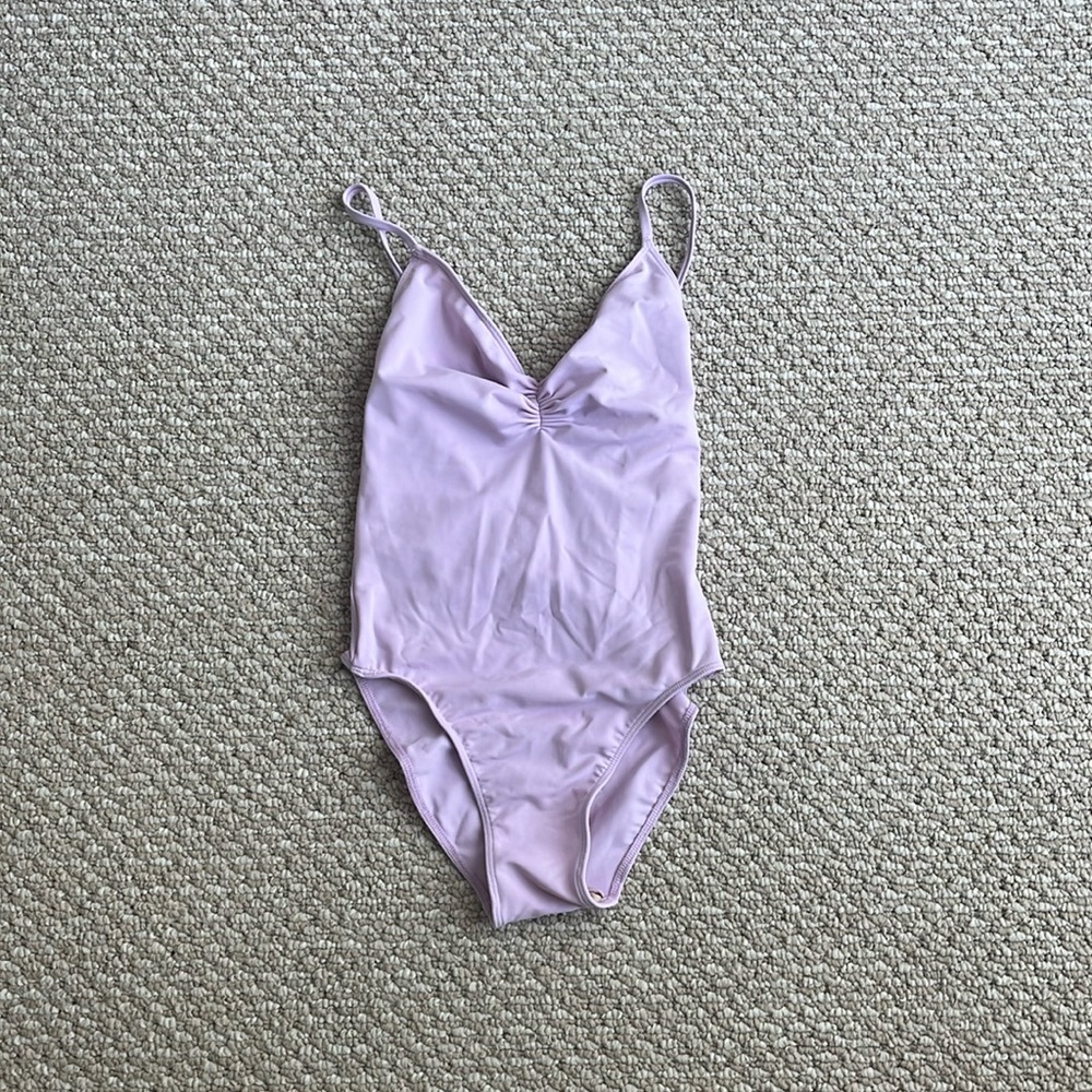 Lilac Bullet Pointe Leo adult small